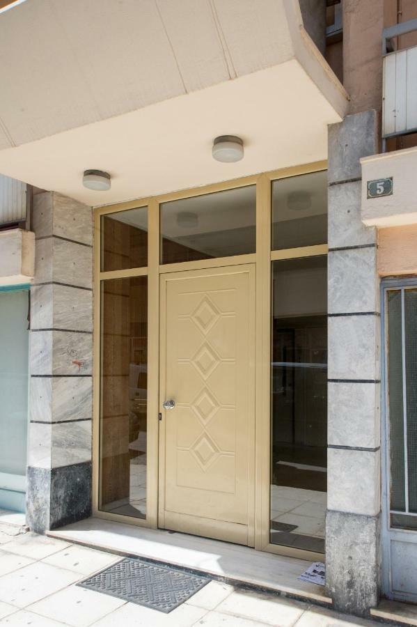 Perfect spot, elegant&bright Apartamento Kalamata Exterior foto